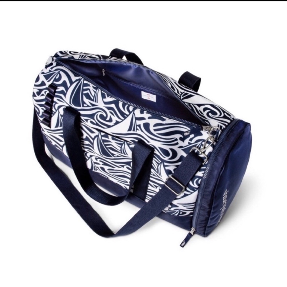 NWT Vineyard Vines for Target Weekender Bag